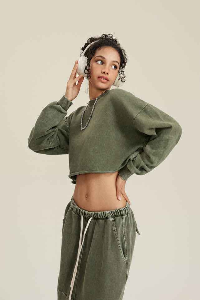 380GSM Women's Heavyweight Distressed Snow-Wash Raw-Hem Cropped Long sleeve Sweatshirt