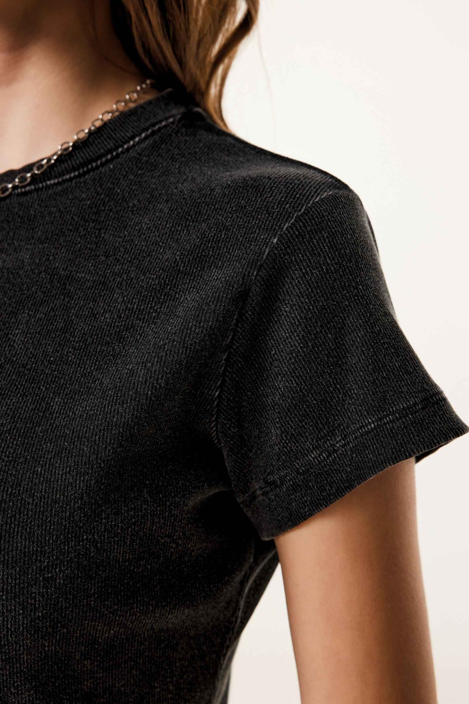 Women’s Figure-Flattering Straight Shoulder T-shirt