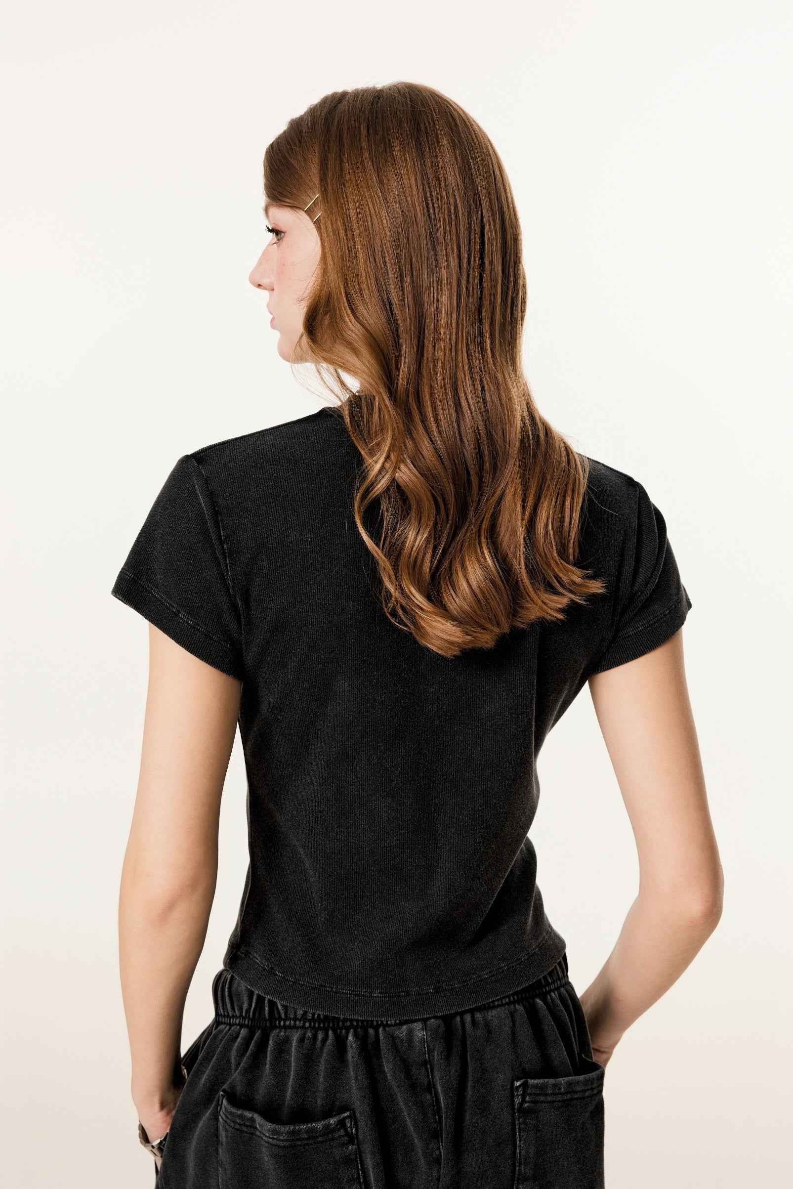Women’s Figure-Flattering Straight Shoulder T-shirt