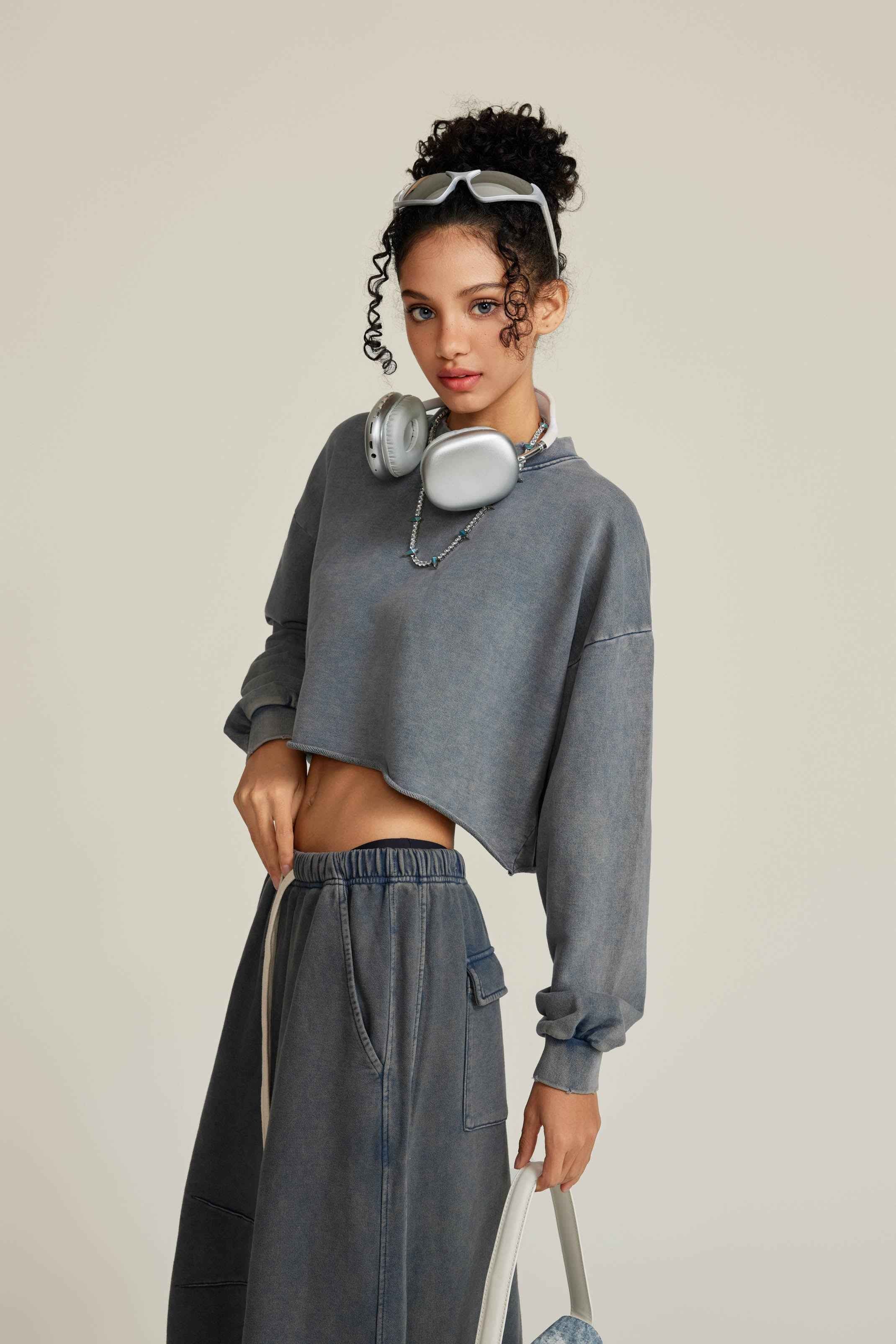 380GSM Women's Heavyweight Distressed Snow-Wash Raw-Hem Cropped Long sleeve Sweatshirt