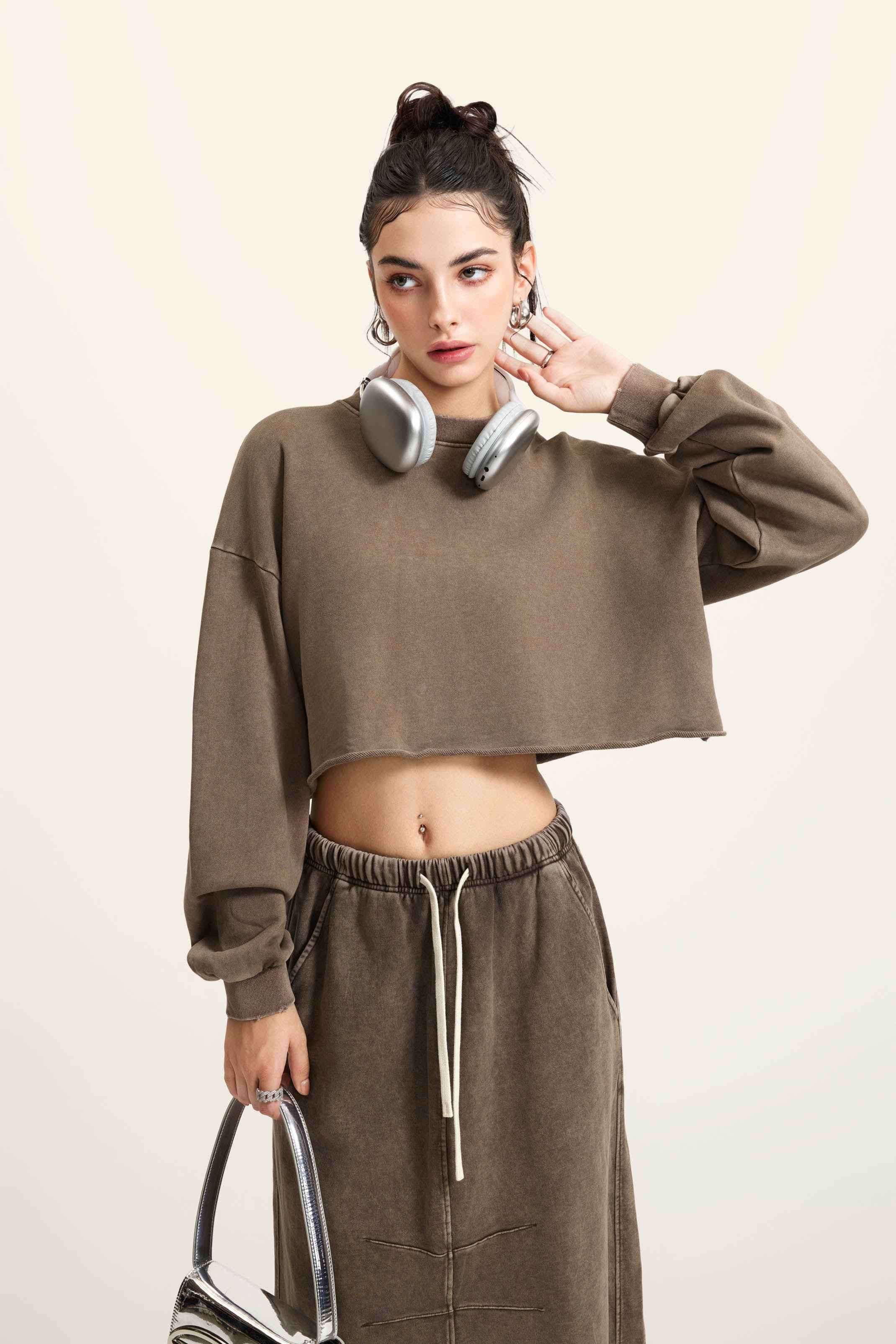 380GSM Women's Heavyweight Distressed Snow-Wash Raw-Hem Cropped Long sleeve Sweatshirt