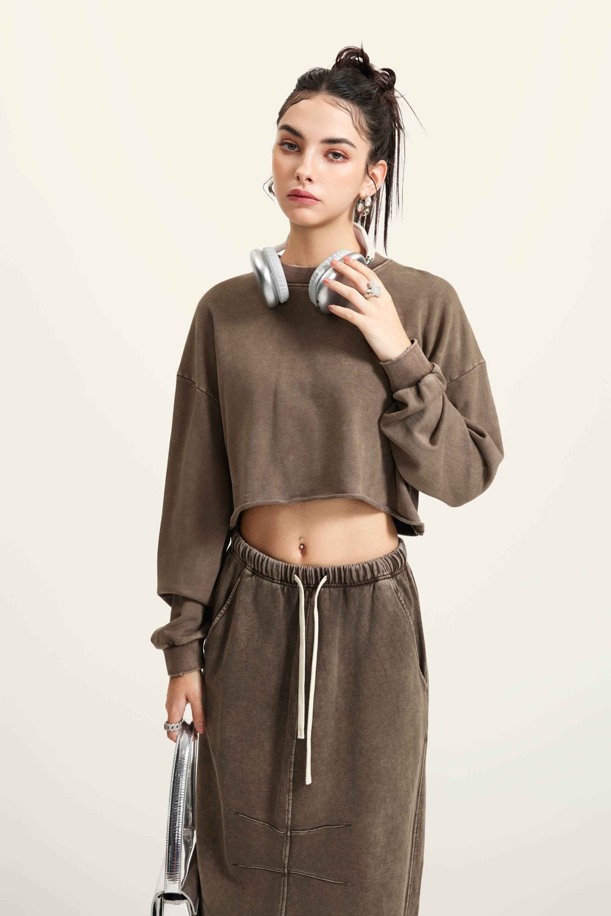 380GSM Women's Heavyweight Distressed Snow-Wash Raw-Hem Cropped Long sleeve Sweatshirt