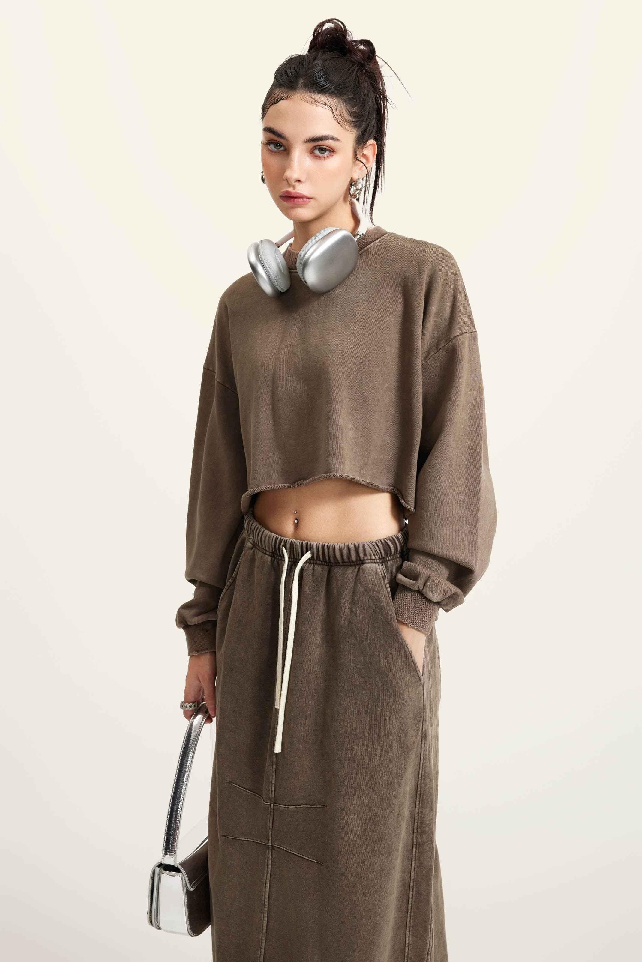 380GSM Women's Heavyweight Distressed Snow-Wash Raw-Hem Cropped Long sleeve Sweatshirt