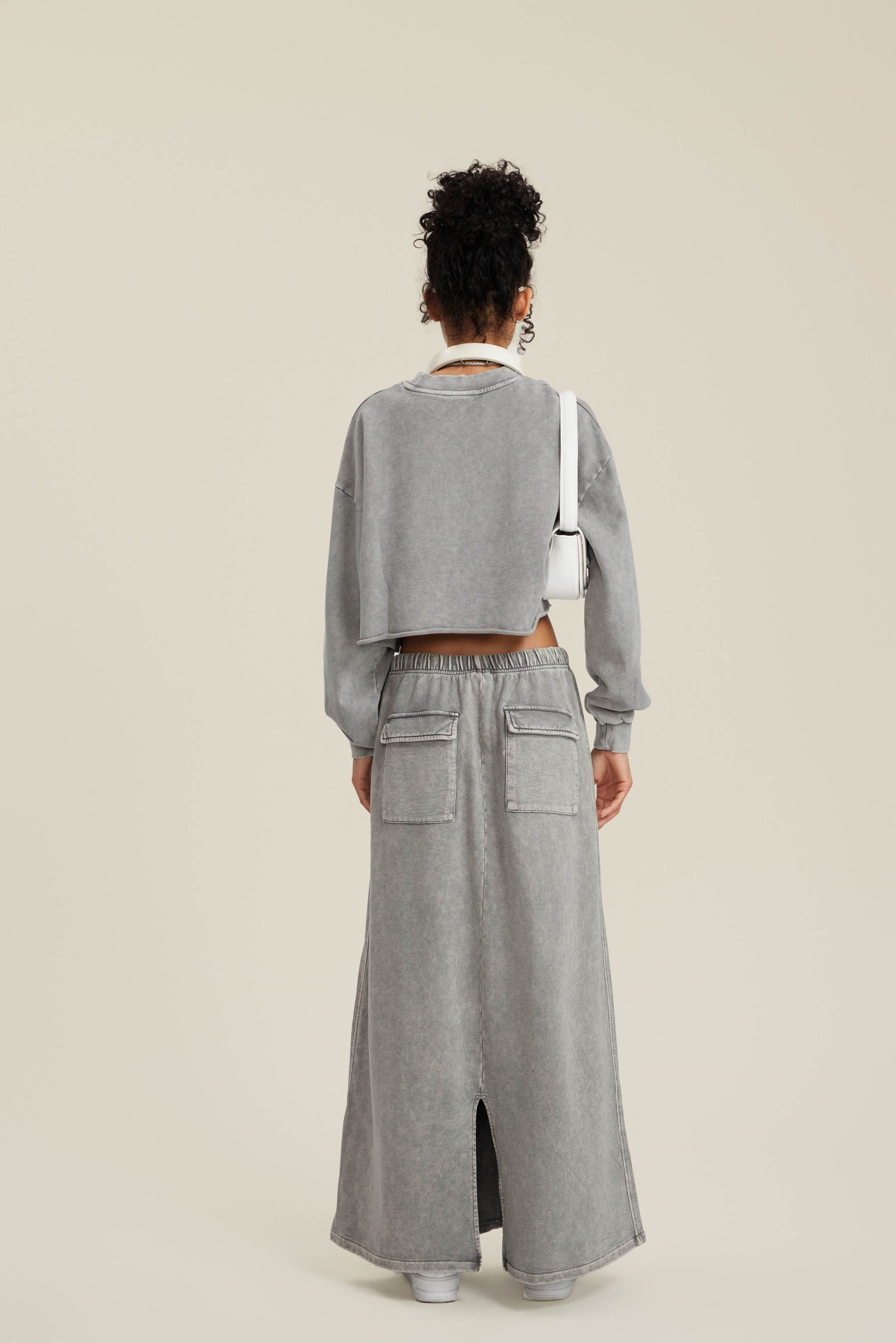 380GSM Women's Heavyweight Distressed Snow-Wash Raw-Hem Cropped Long sleeve Sweatshirt