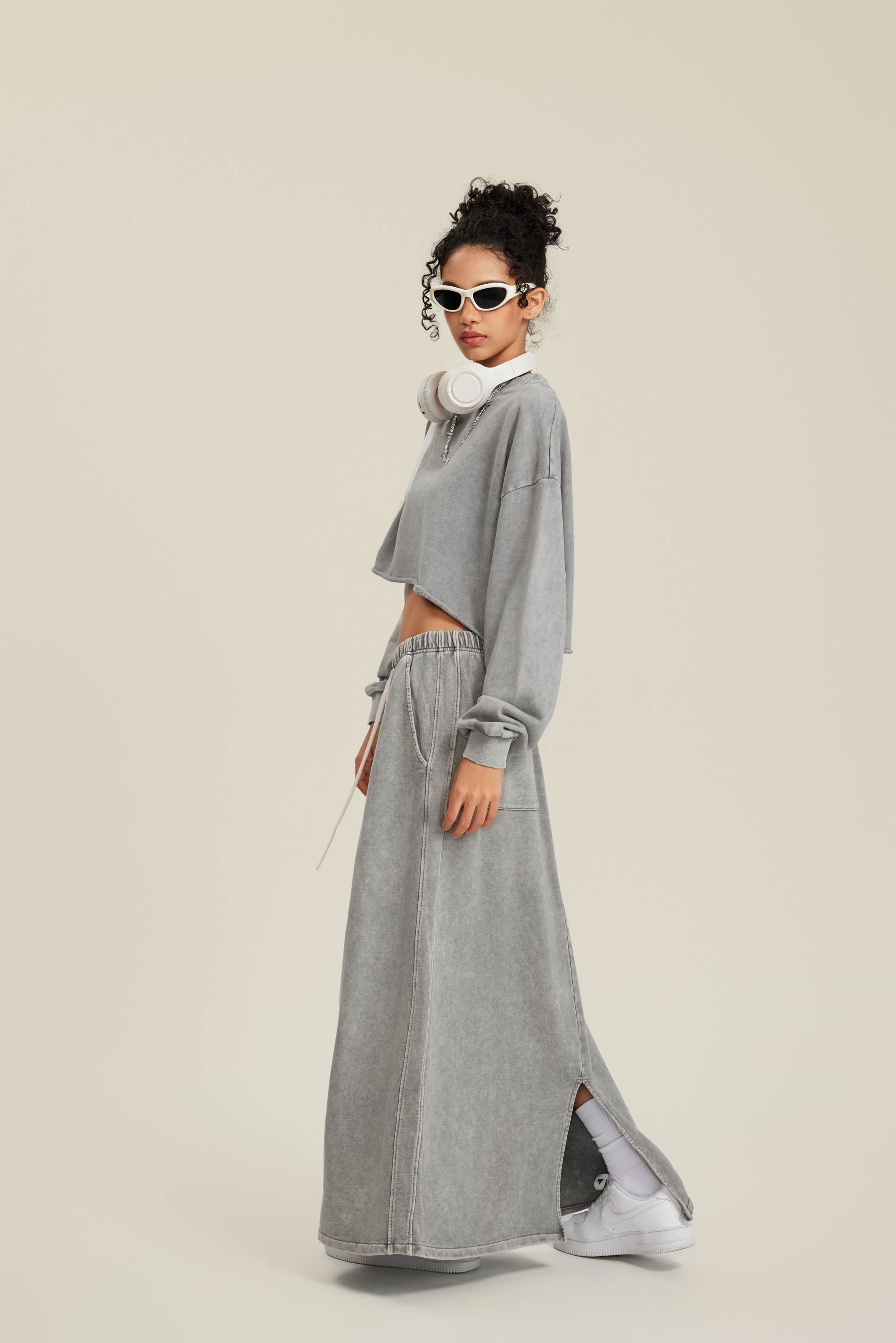 380GSM Women's Heavyweight Distressed Snow-Wash Raw-Hem Cropped Long sleeve Sweatshirt