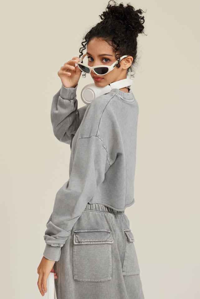 380GSM Women's Heavyweight Distressed Snow-Wash Raw-Hem Cropped Long sleeve Sweatshirt