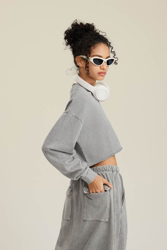 380GSM Women's Heavyweight Distressed Snow-Wash Raw-Hem Cropped Long sleeve Sweatshirt