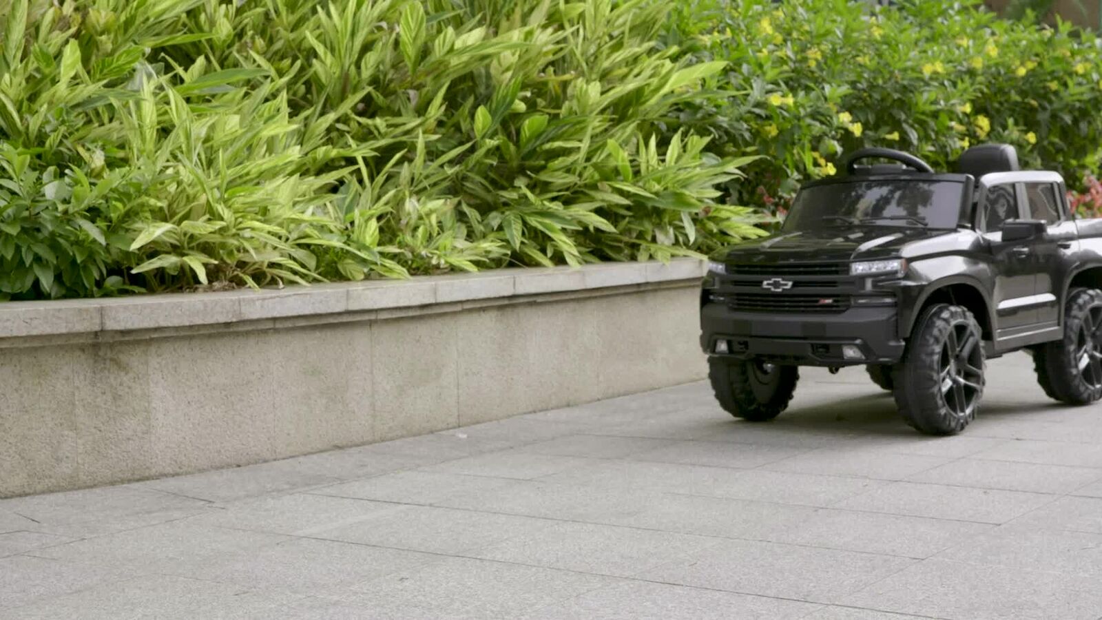 Kimbosmart 12V Kids Electric SUV Truck Ride On Car with 3 Speeds - Perfect Gift for Little Drivers