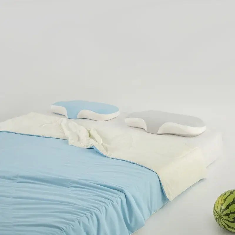 Light blue & white cooling fabric summer blanket bedroom comforter