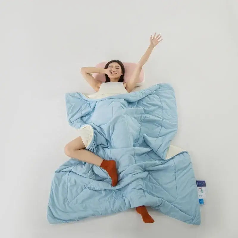 Light blue & white cooling fabric summer blanket bedroom comforter