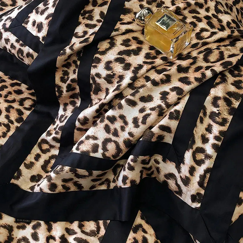 Luxury leopard print lyocell cotton bedding set bedroom satin finish