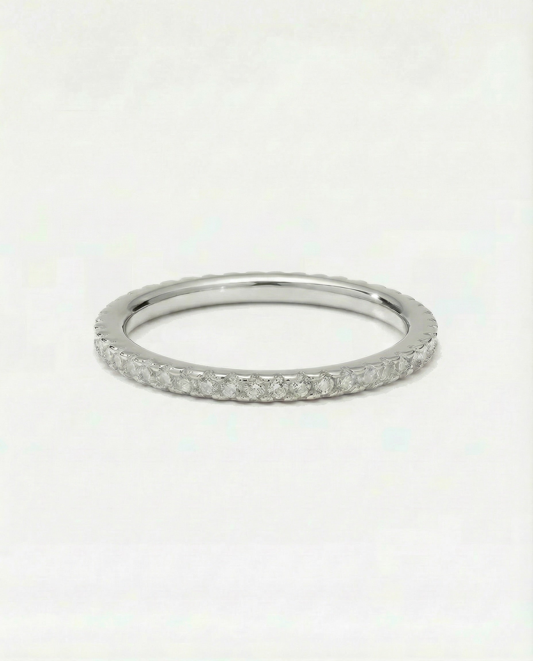 The M Essential Pavé Band
