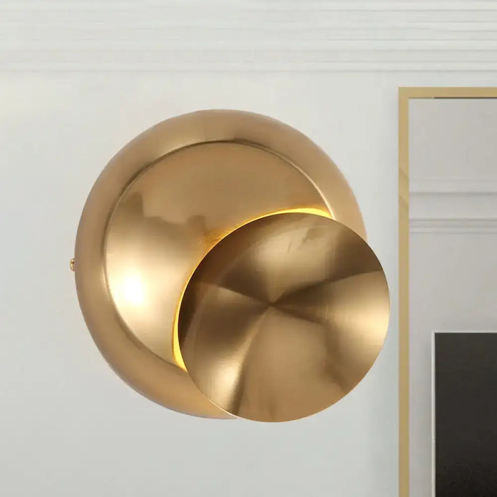 Minimalist black & white circular led wall lamp for stairway