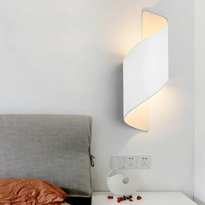 Modern black & gold twisted led wall lamp corridor sconce