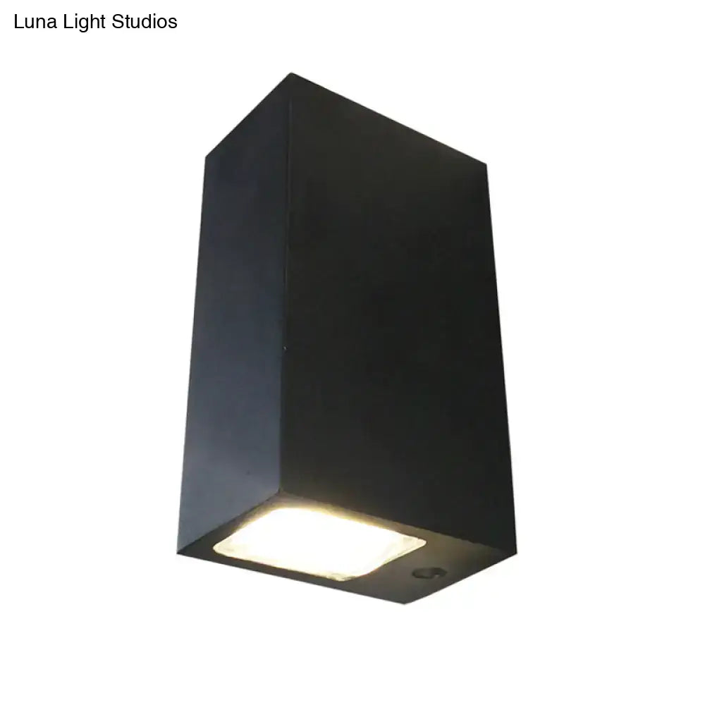Modern black metal shade wall lamp – outdoor rectangular light
