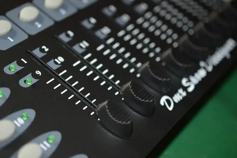 Modern black & white dmx controller stage light – party room designer