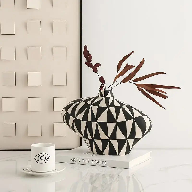 Modern black & white geometric diamond ceramic vase living room decor