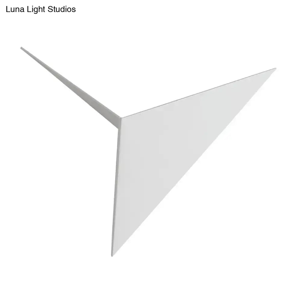Modern black & white triangle sheet wall lamp bedroom sconce light