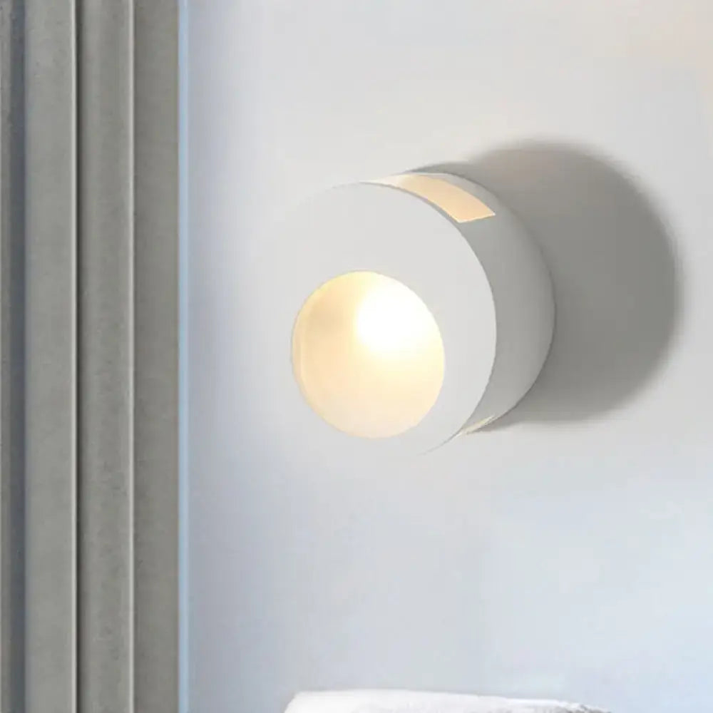 Modern circular white wall sconce lamp living room led light
