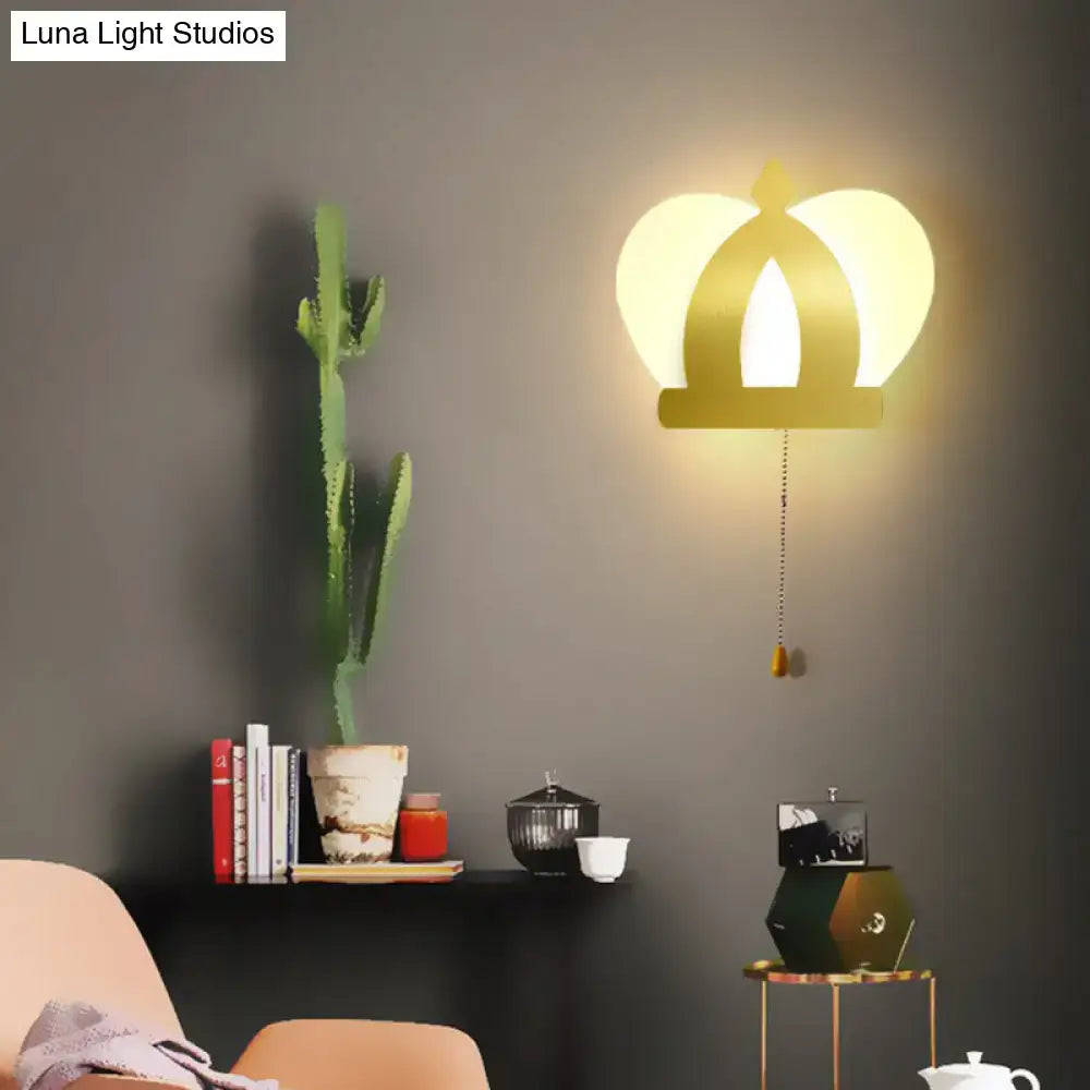 Modern gold crown wall lamp bedroom light with pull chain