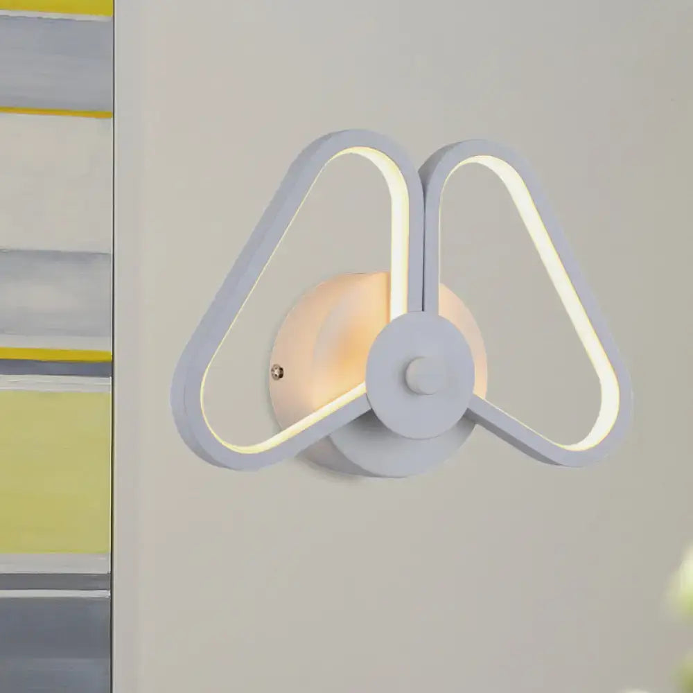 Modern white & black led triangle wall sconce – living room light