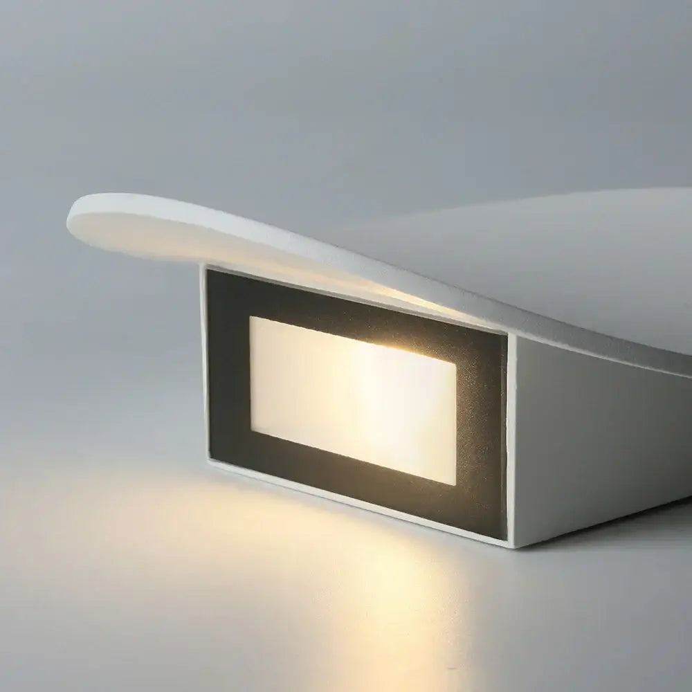 Modern white curved led wall lamp for bedroom