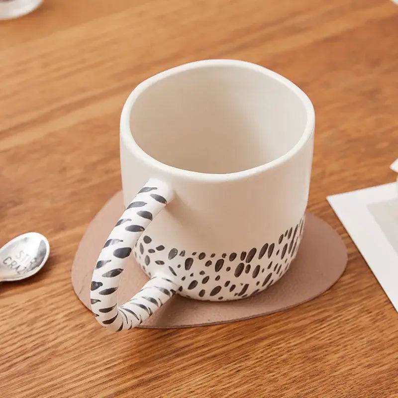 Playful spotted face 340ml ceramic coffee milk mug kitchen decor