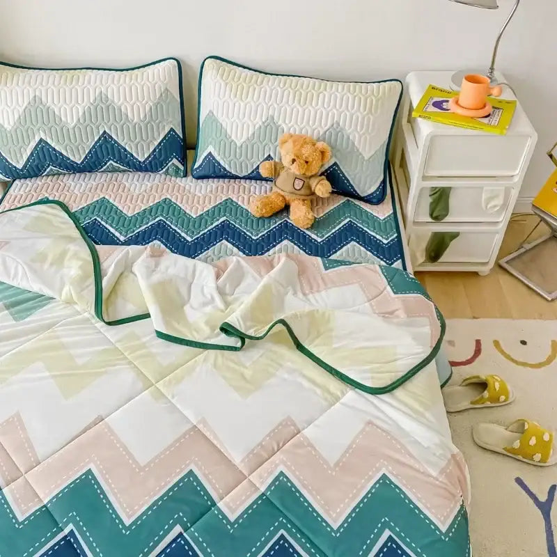 Teal & cream zigzag cool summer blanket set bedroom quilt