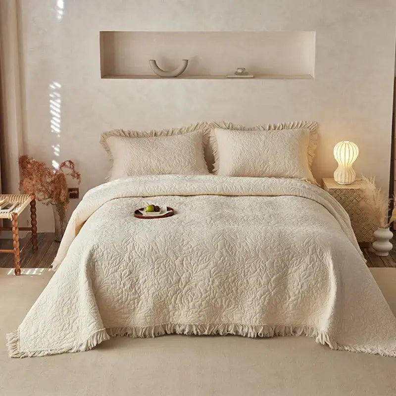 Textured cream cotton quilted bedspread set for bedroom with fringes