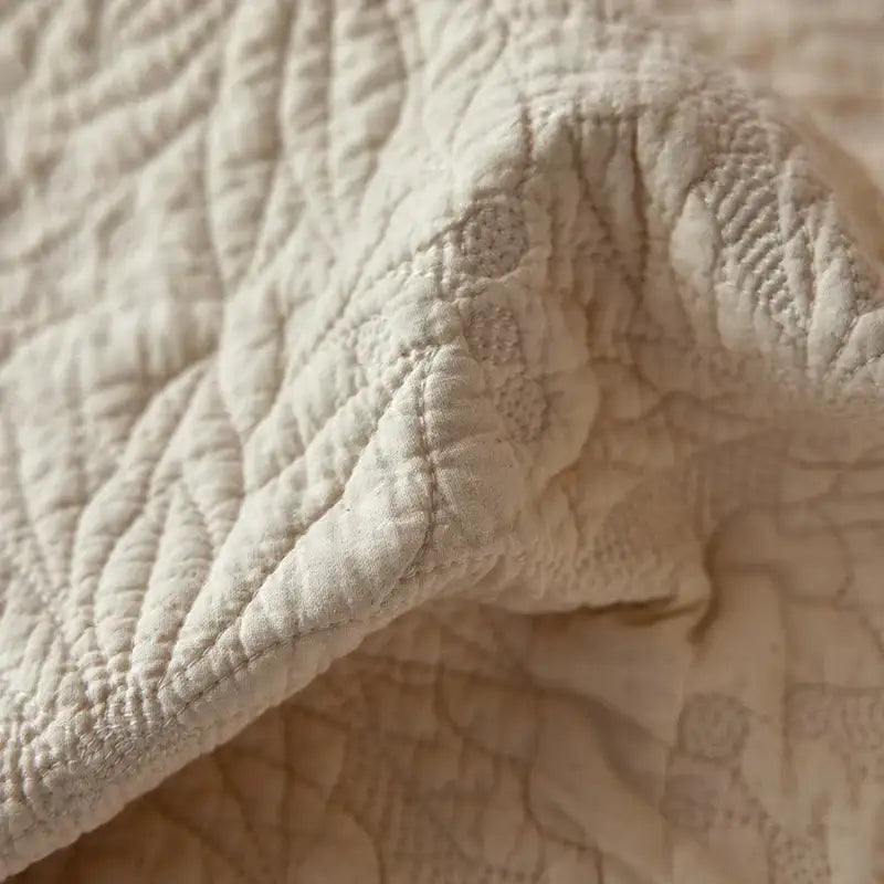 Textured cream cotton quilted bedspread set for bedroom with fringes