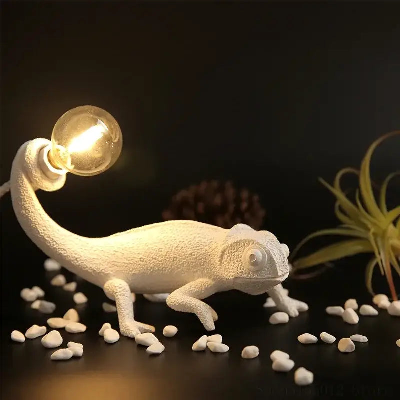 White resin chameleon night light – bedroom reading lamp
